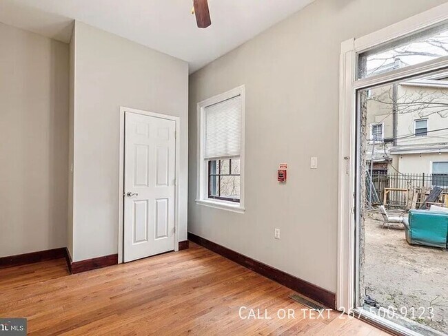 Building Photo - 3414 Spring Garden St