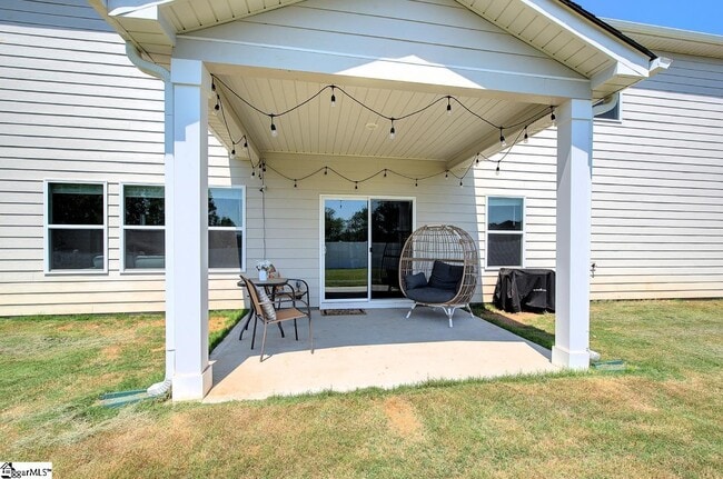 Building Photo - 542 Silverado Ave