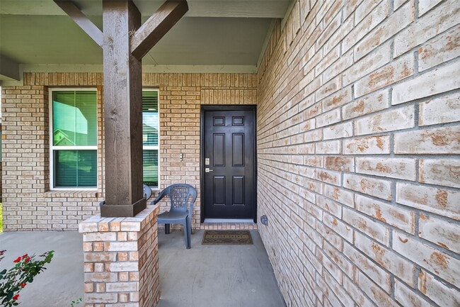 Building Photo - 21319 Tropisea Dr