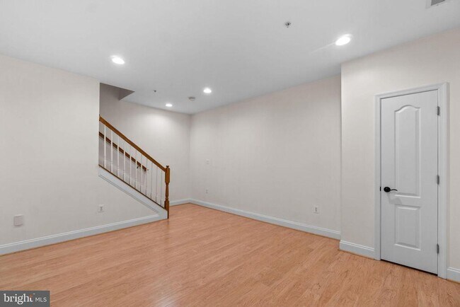 Building Photo - 620 N Bentz St