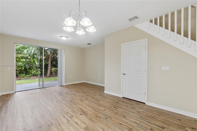 Building Photo - 3717 Sonoma Dr