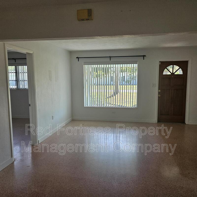 Building Photo - 1531 Grace Ave