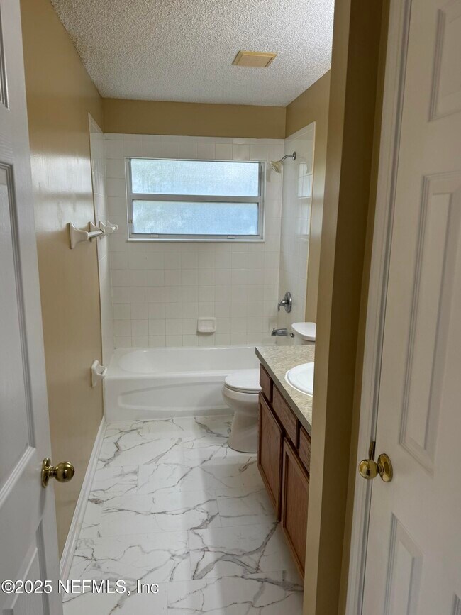 Building Photo - 1318 Yellow Jacket Ct