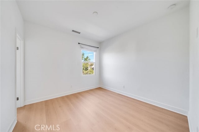 Building Photo - 64 Meander