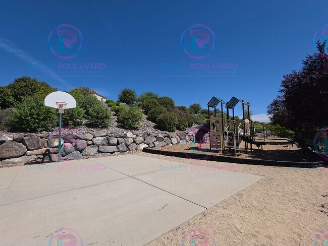 Building Photo - 1/2 Month Free! Fully Furnished 3-Bedroom Townhome Resort-Style Community Living