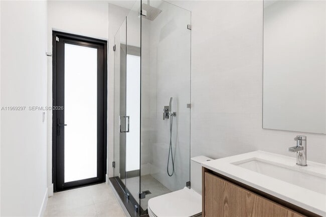 Building Photo - 3047 Elizabeth St