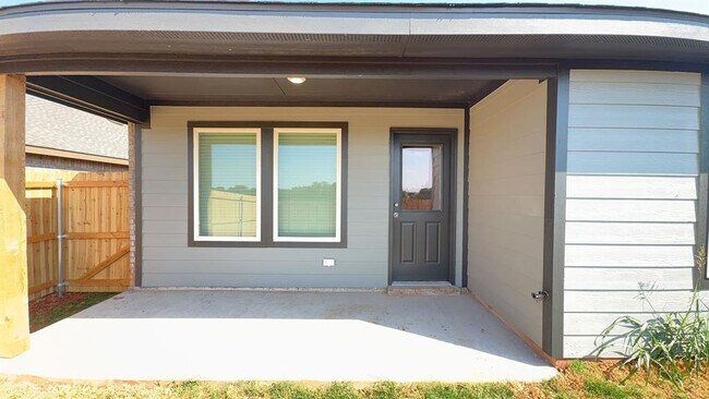 Building Photo - 10709 Red Thistle Dr