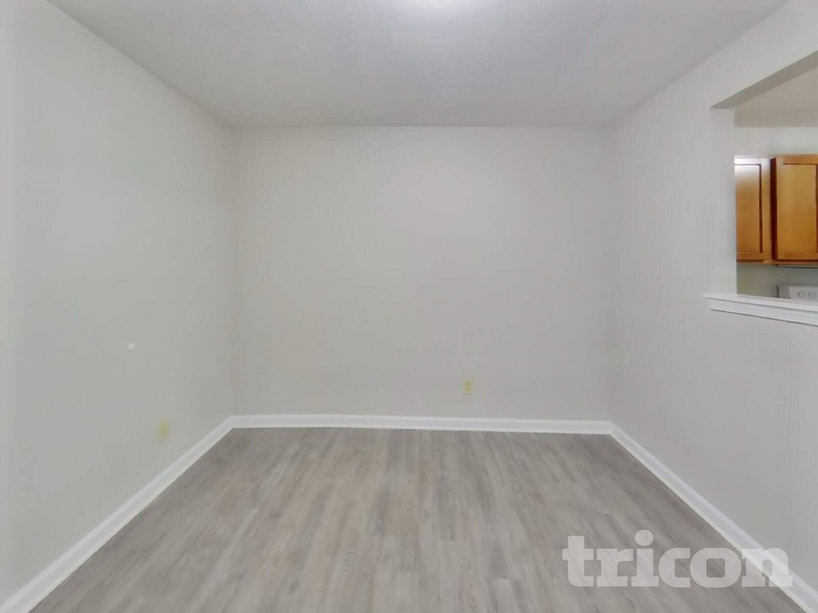 Building Photo - 1296 Edgewater Dr