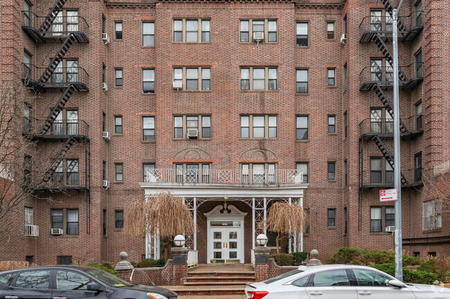 Building Photo - Windsor Terrace at Jamaica Estates Owners, In