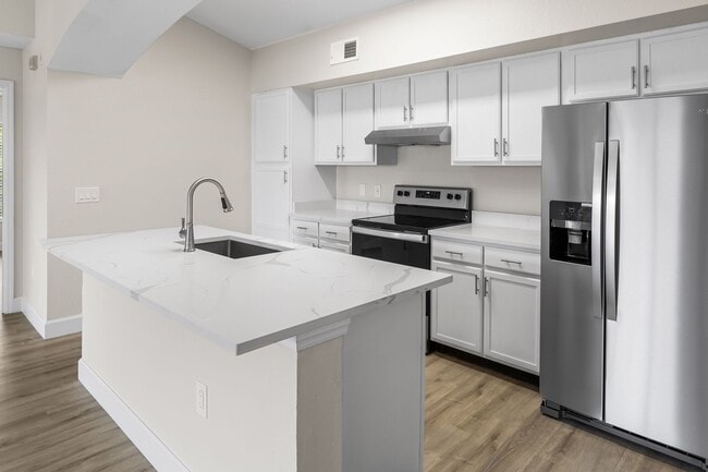 Building Photo - 7960 Preserve Cir