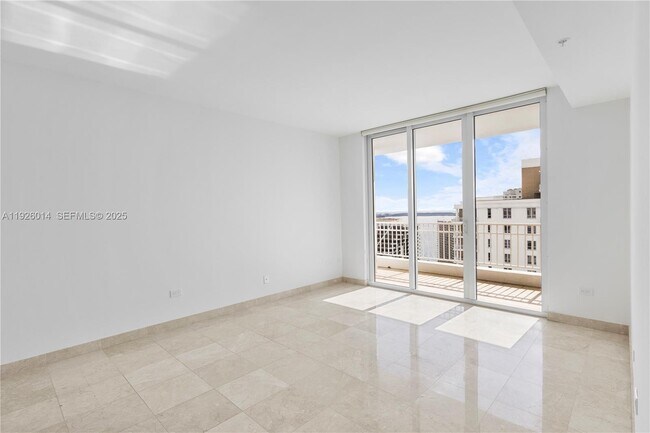 Building Photo - 801 Brickell Key Blvd