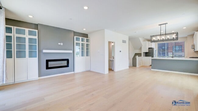 Building Photo - 2326 Venture Dr