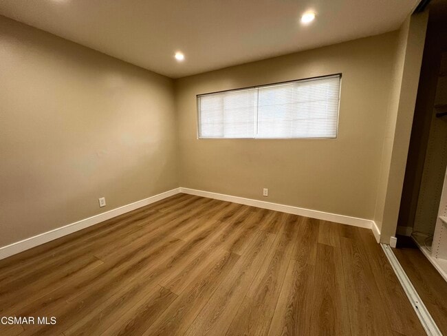 Building Photo - 2002 Calle La Sombra