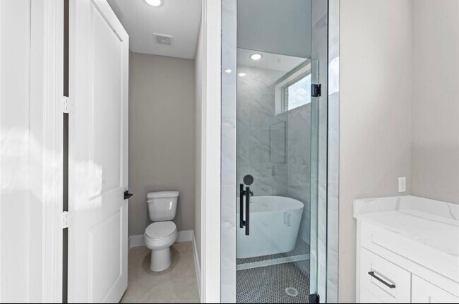 Building Photo - 2614 Martinas Ct