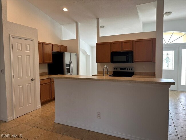 Building Photo - 1334 NW 15th Pl