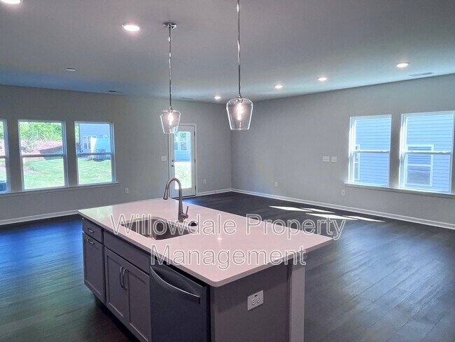 Building Photo - 5118 Cambrey Dr