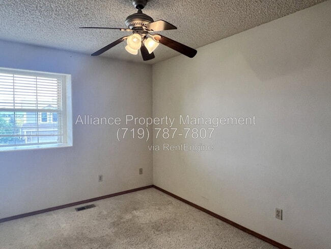 Building Photo - 6944 Lost Springs Dr