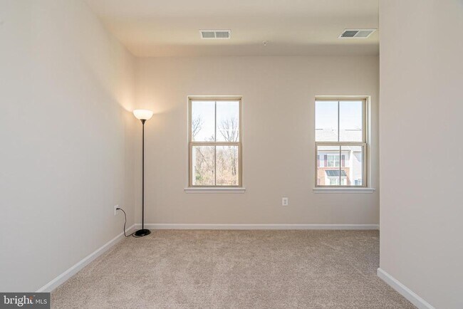 Building Photo - 3929 Small Roundtop Rd