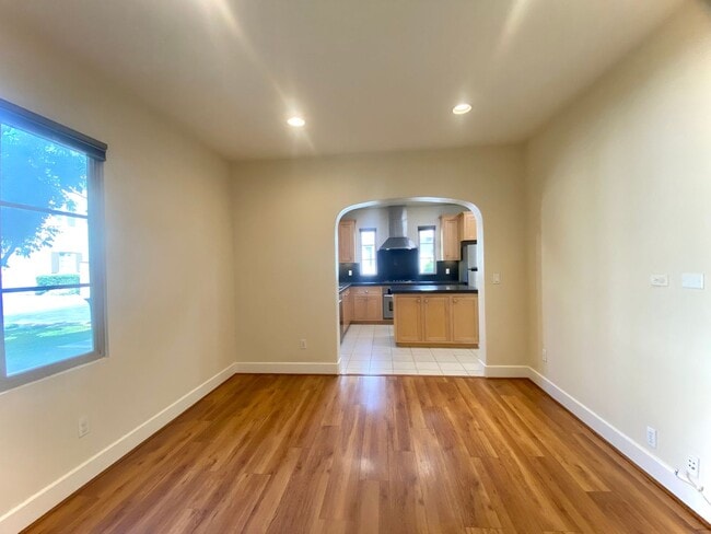 Building Photo - Modern Fremont Home with Expansive Loft for Rent!