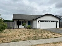 Building Photo - Cozy 3-bedroom rambler in Village Green av...