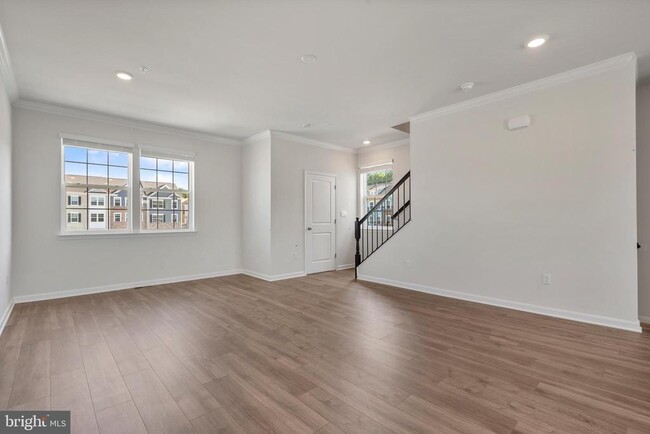 Building Photo - 16646 Green Glade Dr