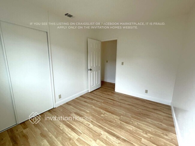 Building Photo - 340 Pembroke Dr