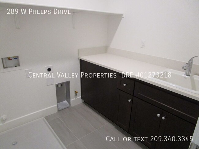 Building Photo - 289 W Phelps Dr