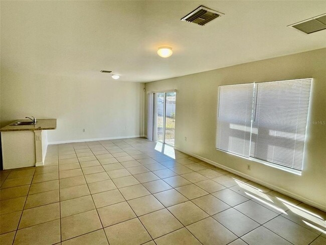 Building Photo - 5521 Gillot Blvd