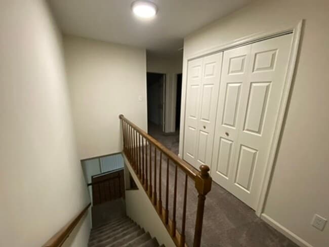 Building Photo - Three bedroom, 2.5 bath townhome, with mas...
