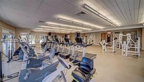Building Photo - 20000 E Country Club Dr