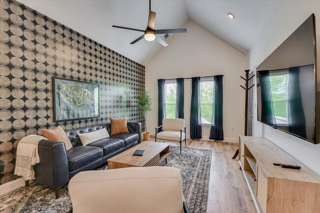 Primary Photo - 351 Landing Dr