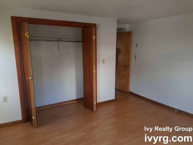 Building Photo - 46 Oliver St