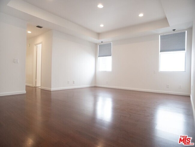 Building Photo - 1655 Selby Ave