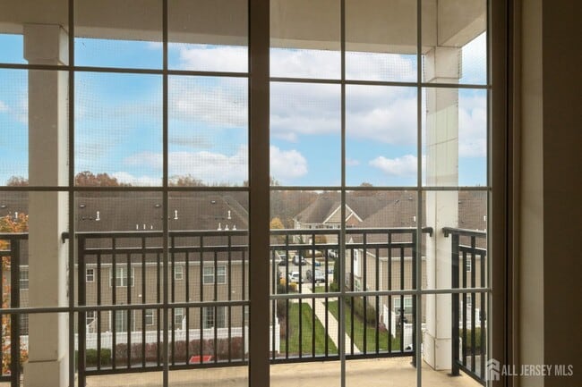 Building Photo - 541 E Celebration Way