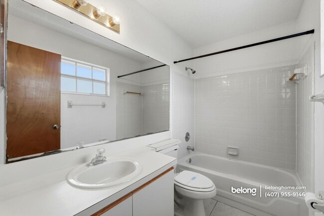 Building Photo - 2542 Davenport Cir