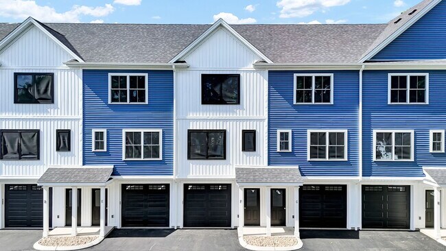 Primary Photo - 70 Whiting St