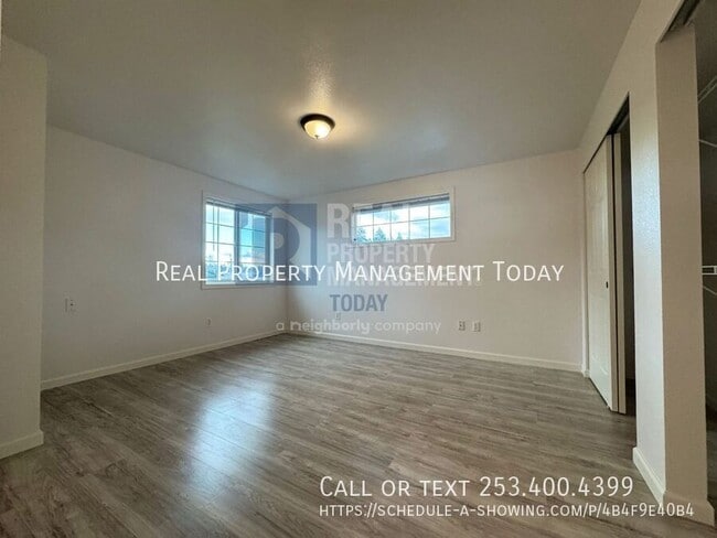 Building Photo - 425 175th St S