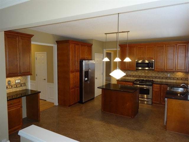 Building Photo - 3805 Deauville Way