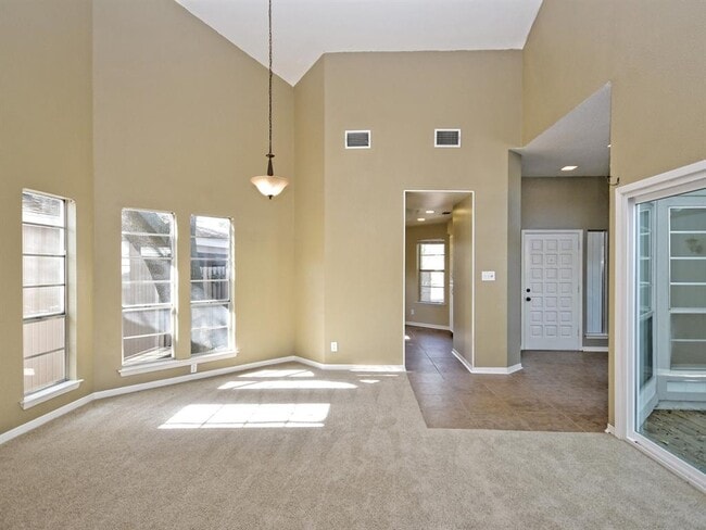 Building Photo - 6004 Gardenridge Hollow