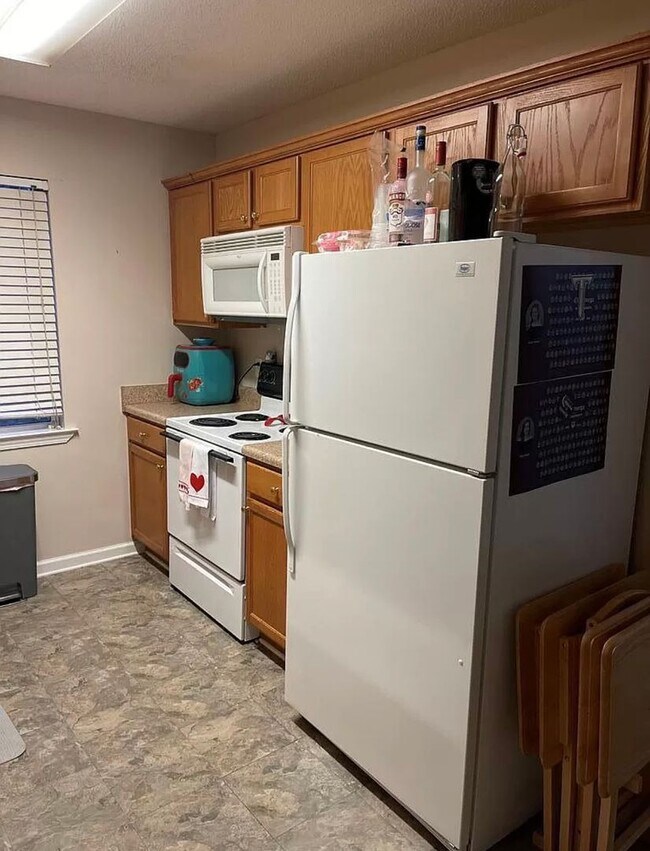 Building Photo - Trojan Commons Condo