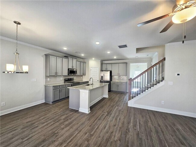 Building Photo - 7327 Rocklin Ln