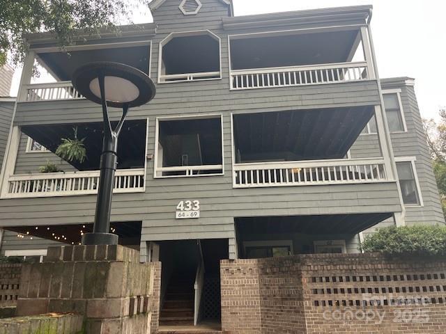 Primary Photo - 433 W 8th St