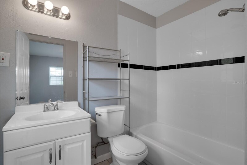 Building Photo - 6238 13th Ave S