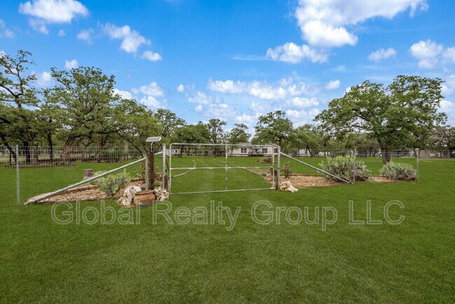 Building Photo - 153 Oak Valley Dr