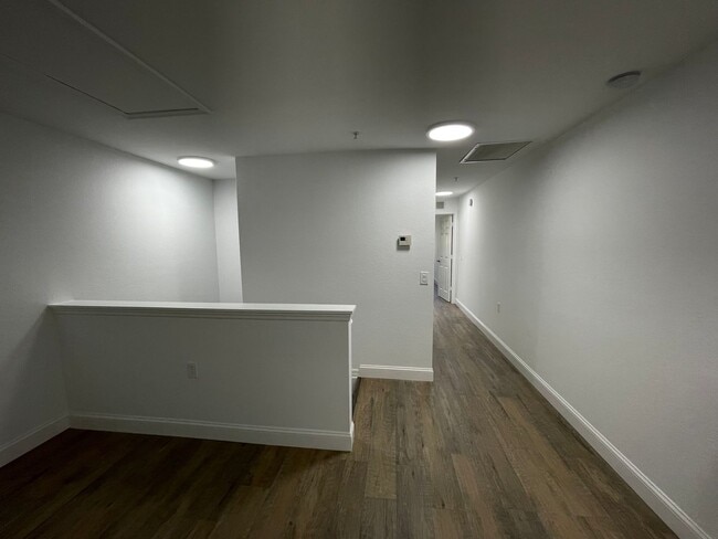 Building Photo - ANNUAL RENTAL - VISTAS AT HERITAGE BAY - 2 BED + DEN/ 2.5 BATH TOWNHOUSE