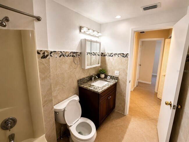 Building Photo - 257 Camillia Ln