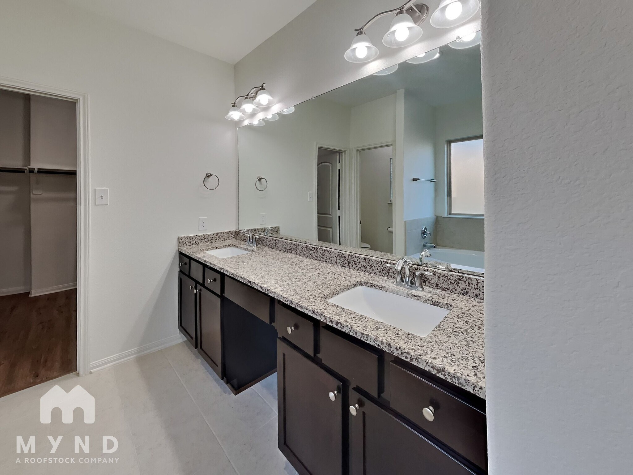 Building Photo - 2527 Holly Laurel Mnr