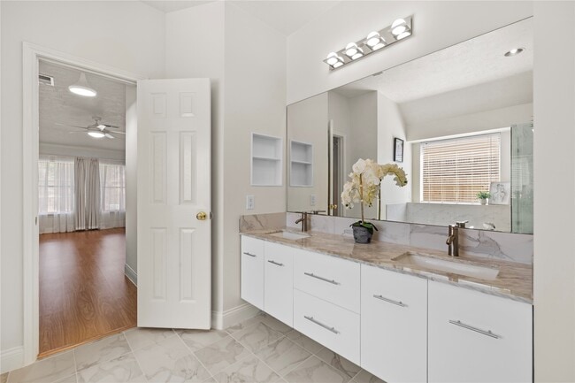 Building Photo - 16314 Cobble Springs Ct