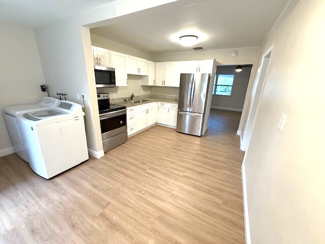 Building Photo - 1471 Park St