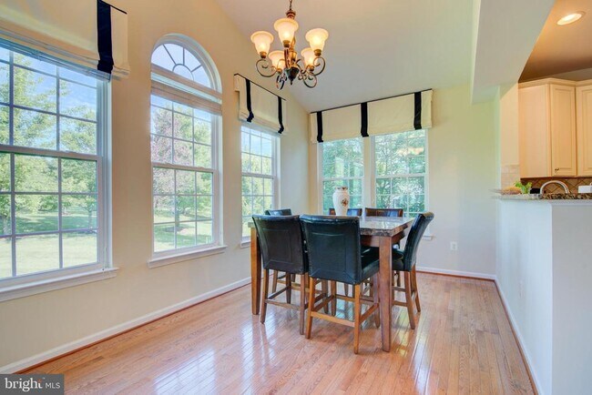 Building Photo - 25291 Kilkeen Way